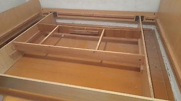 кровати двух спальни: Двуспальная кровать, Б/у, С матрасом, длина - 2 см — 2