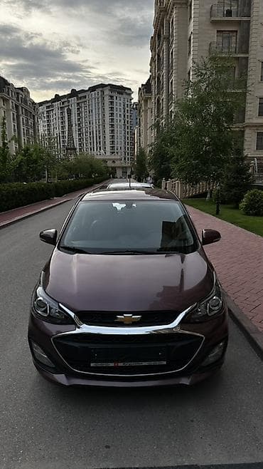 Chevrolet Spark: 2019 г., 1 л, Вариатор, Бензин, Хэтчбэк
