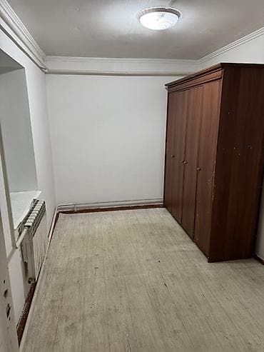 сниму помещение под офис: Сдается квартира с закрытым двором и навесом. Характеристики: - — 8