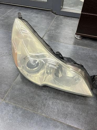 фара субару: Комплект передних фар Subaru 2010 г., Б/у, Оригинал — 2