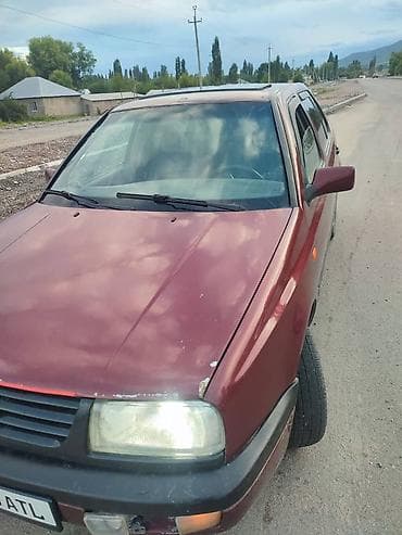ош волга: Volkswagen Vento: 1993 г., 1.8 л, Кол менен иштөөчү, Бензин, Седан — 3