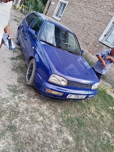 трёхдверный: Volkswagen Golf: 1997 г., Механика, Бензин, Хэтчбэк — 10