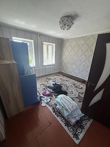 Продажа домов: Продается дом. 4 сот. Все документы в порядке. Есть магазин и баня для — 2