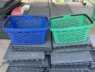 корзины пластиковые: 30 л, Без колесиков — 1