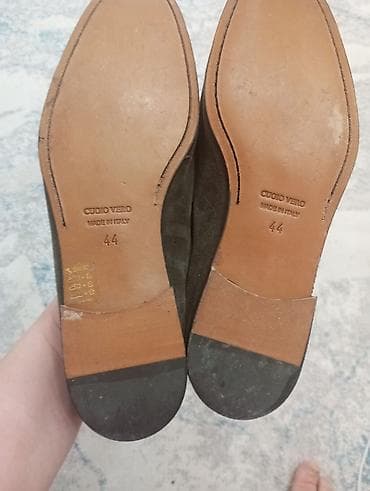 италия оригинал: Срочно продам новый кожа натуральная обувь.43/44 размер.1300 го берём — 2