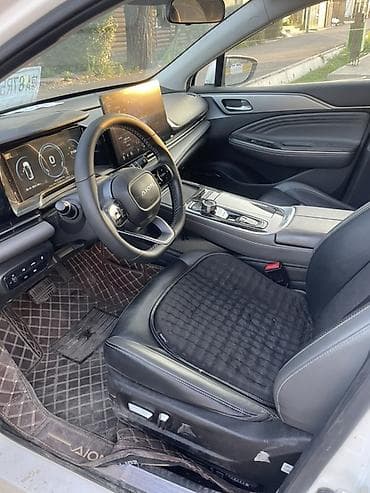 GAC Aion S Plus — полностью электрический седан в белом цвете — 6