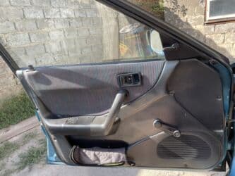 передвижные дома: Mazda 323: 1992 г., 1.6 л, Механика, Бензин, Хетчбек — 14