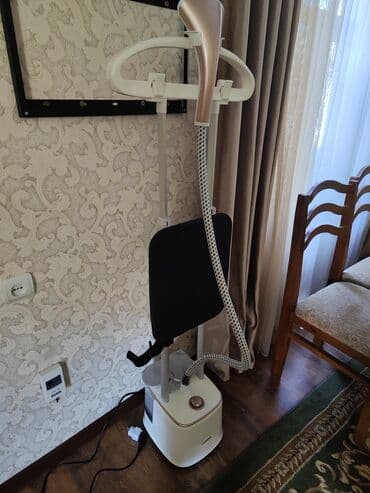 апарат для напитков: Отпариватель Вертикальный, 3 л и более, Противокапельная система, Долив воды в процессе глажки — 1