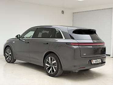 r 21: Lixiang L7: 2023 г., 1.5 л, Автомат, Гибрид, Кроссовер — 2