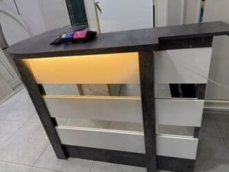 оборудование для бутика: Продается Ресепшн/стойка администратора для салона, клиники, офиса — 1