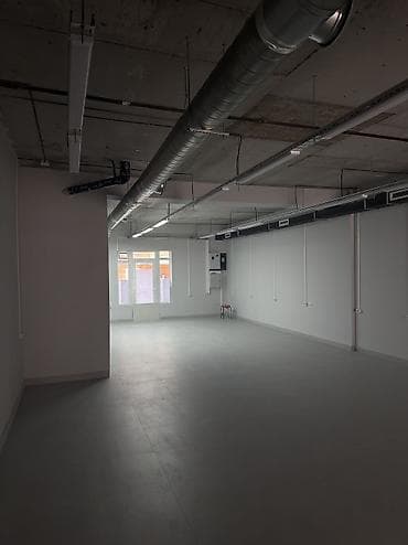 сдаётся студия: 🏢 Сдаётся помещение в аренду (идеально под бизнес) Сдаётся светлое и — 5