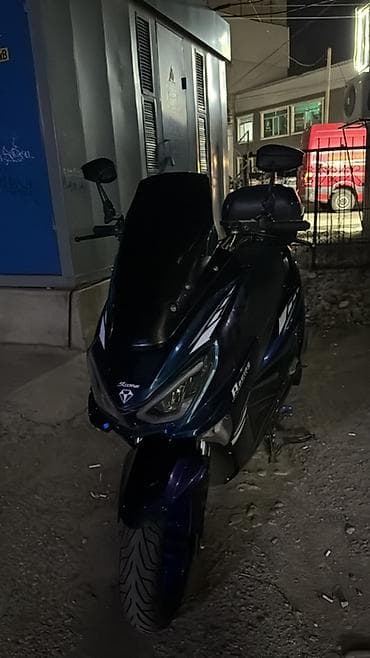 сколько стоит мини мотоцикл: Макси-скутер 180 куб. см, Бензин, Б/у — 4