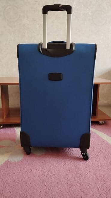 купить чемодан дешево: Чемодан, Новый, Средний (40 - 70 л), Водонепроницаемость, Вращающиеся колеса на 360°, Кодовый замок — 2