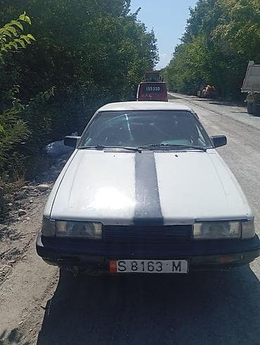мак мотор: Mazda 626: 1989 г., Механика, Седан — 4