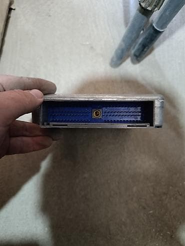 2 4 д: ЭБУ (блок управления двигателем) Ford - Подходит для бензиновых — 4