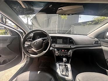 Hyundai Avante: 2017 г., 1.6 л, Автомат, Бензин, Седан — 5