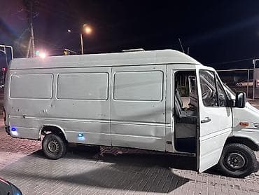 b class: Mercedes-Benz Спринтер: 2006 г., 2.2 л, Механика, Дизель, Фургон — 2