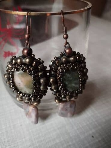 модный современные кыргызские национальные платья: Серьги на коже из бисера и натуральных камней ручной работы. Цена — 4