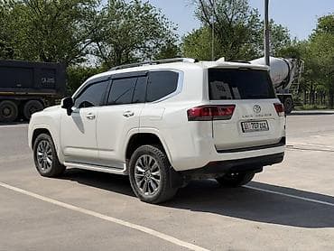 suv: Toyota Land Cruiser: 2022 г., 3.4 л, Автомат, Бензин, Внедорожник — 6