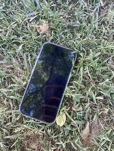 телефон айфон обмен: IPhone 16 Pro, Б/у, 256 ГБ, Чехол — 2