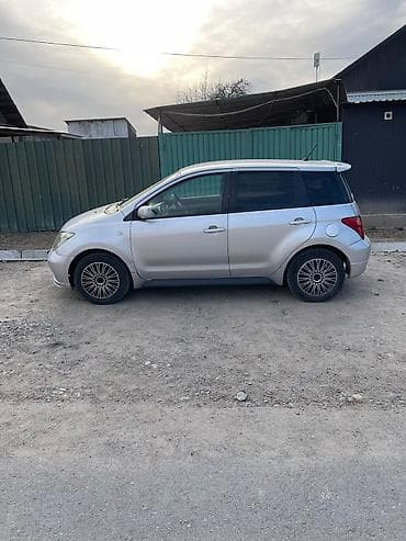 bud машина: Toyota Ist: 2002 г., 1.5 л, Автомат, Бензин, Хэтчбэк — 3