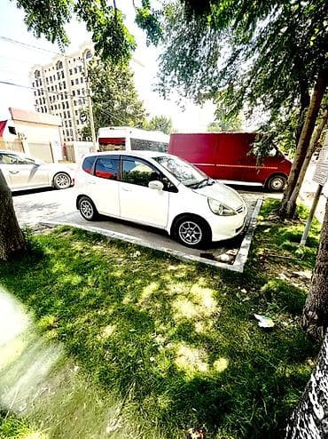 габарит: Honda Fit: 2005 г., 1.5 л, Автомат, Бензин, Хэтчбэк — 7