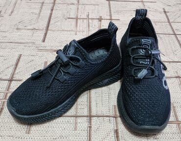 детская обувь карабалта: Кросовки детские чёрные (иззики). Практически новые, одевали на — 2