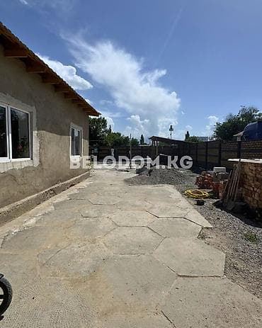 земля петровка: 🏠Продается дом в с. Петровка Верхняя зона, от трассы - 250 м 🟡Участок — 2