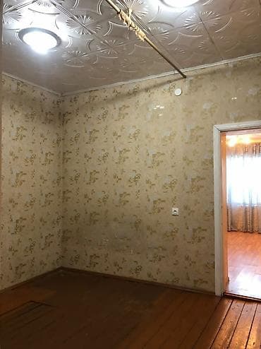 70 сом: Киркомстром Сдается 3ком полдома Площадь: 70м2 Без мебели Аристон — 5