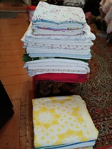 чехол б у: В связи с отъездом продаю недорого постельное белье б/ у: наволочки-50 — 4