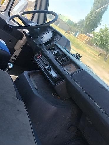 Унаа: Жеңил жүк ташуучу унаа, Mercedes-Benz, Стандарт, 3 т, Колдонулган — 6
