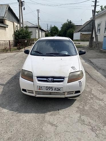 Daewoo Kalos: 2004 г., 1 л, Механика, Бензин, Седан