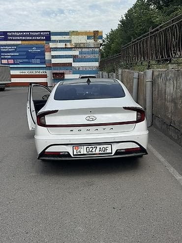 Транспорт: Hyundai Sonata: 2022 г., Автомат, Газ, Седан — 2