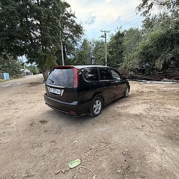 разбитые авто: Honda Stream: 2004 г., 1.7 л, Автомат, Бензин, Минивэн — 5