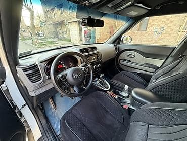 Продажа авто: Kia Soul: 2017 г., 1.6 л, Автомат, Бензин, Хэтчбэк — 5