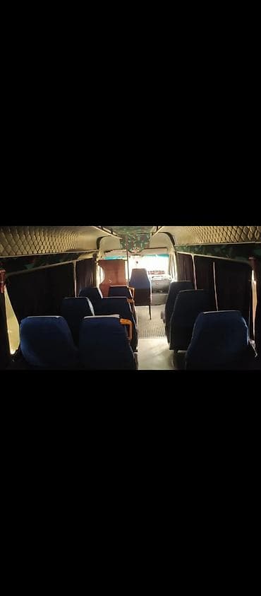 Автоуслуги: Пассажирские перевозки на микроавтобусе Mercedes-Benz Sprinter — 4
