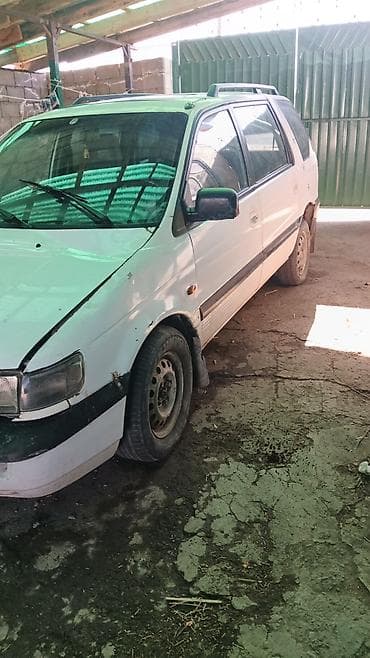 домик на колесиках: Mitsubishi Space Wagon: 1993 г., 2 л, Ручные, Бензин, Универсал — 5