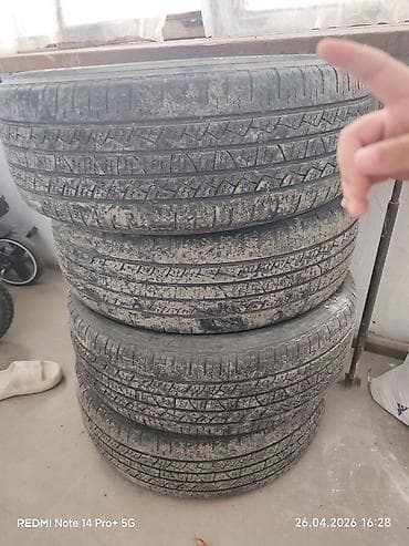 Комплект из 4 автомобильных шин (без дисков). Характеристики: - Тип