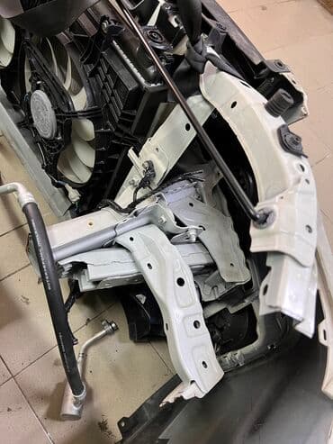 на фары: Бампер, экран, телевизор практически ноускат, но без фар на Subaru — 3