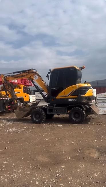 Экскаватор, Hyundai, Колесный
