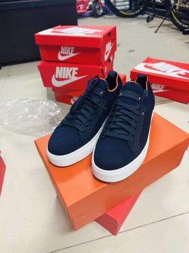 обувь больших размеров бишкек: Кроссовки/кеды темно‑синего цвета с контрастной оранжевой окантовкой — 2