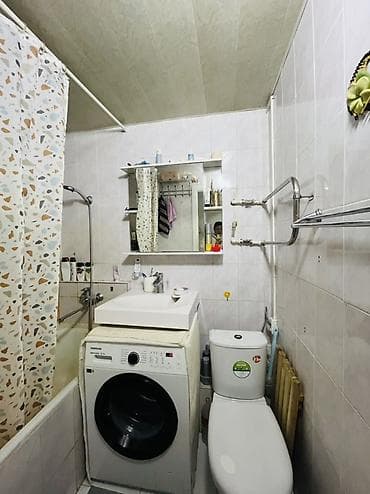 в корпусе 17: 1 комната, 33 м², 104 серия, 3 этаж — 8