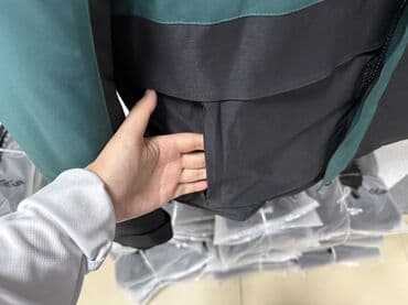 Джинсы: Костюм, M, Новый, С утеплителем, Вентиляционные клапаны, Внутренние и внешние карманы, Затяжка внизу куртки — 3