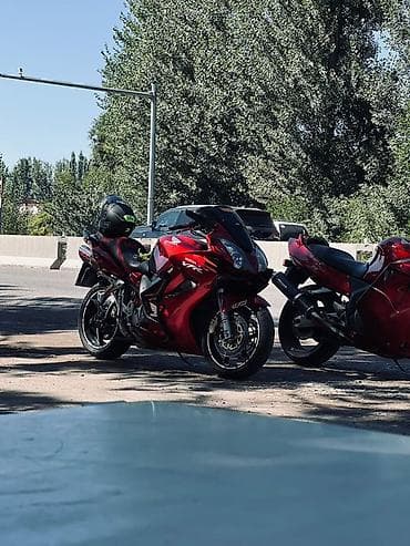 Мотоциклы: Спорт-турист мотоцикл Honda VFR 800 Год : 2003 Пробег : 78000 — 4