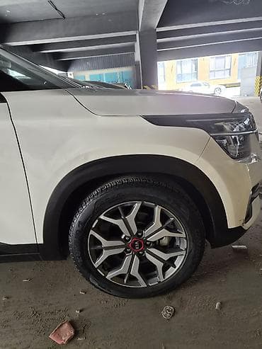 6: Kia Seltos: 2019 г., 1.6 л, Бензин — 4