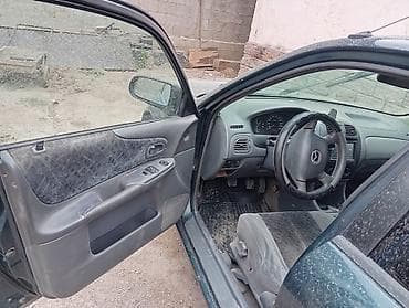 mazda d: Mazda 323: 2001 г., 1.6 л, Механика, Бензин, Седан — 7