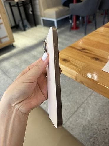 iphone cr: IPhone 16 Pro Max, Б/у, 256 ГБ, Natural Titanium, Защитное стекло, Чехол, 90 % — 2