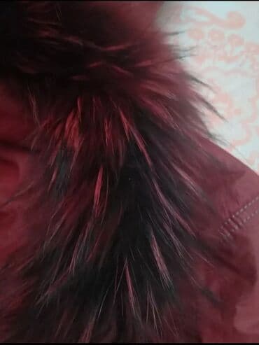 срочно в связи с переездом: Классный, тёплый фирменный фабричный пуховик. Наполнитель пух и мех на — 5