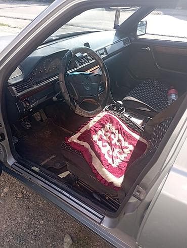 mazda 626 2001: Mercedes-Benz W124: 1993 г., 2.2 л, Бензин, Седан — 5