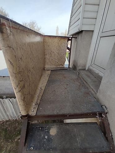 двух этажный дом: Металлическая лестница Наружные, Форма лестницы: Прямая — 5